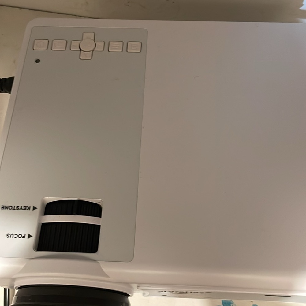 projector - Picture 2 of 5